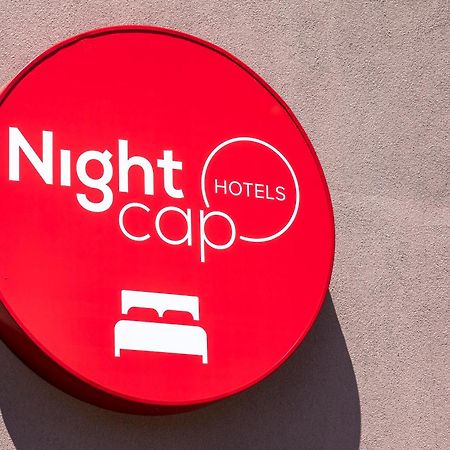 Nightcap At Gateway Hotel Corio Exterior photo